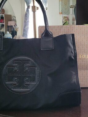 Tory burch